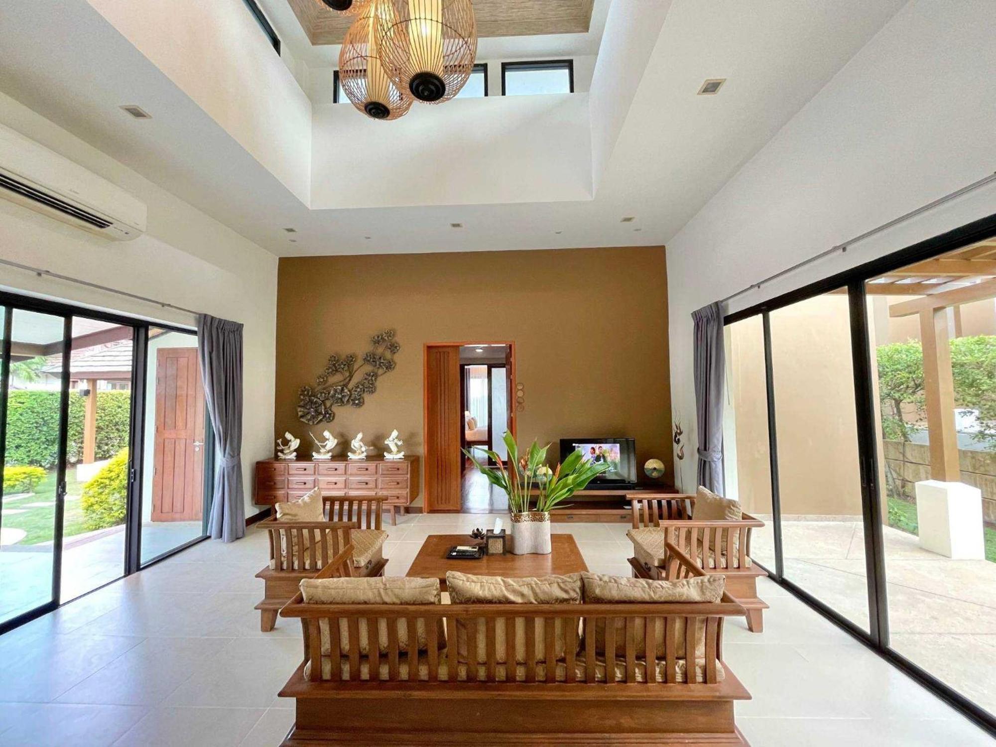 Ozone Villa Phuket Pa Khlok Kültér fotó